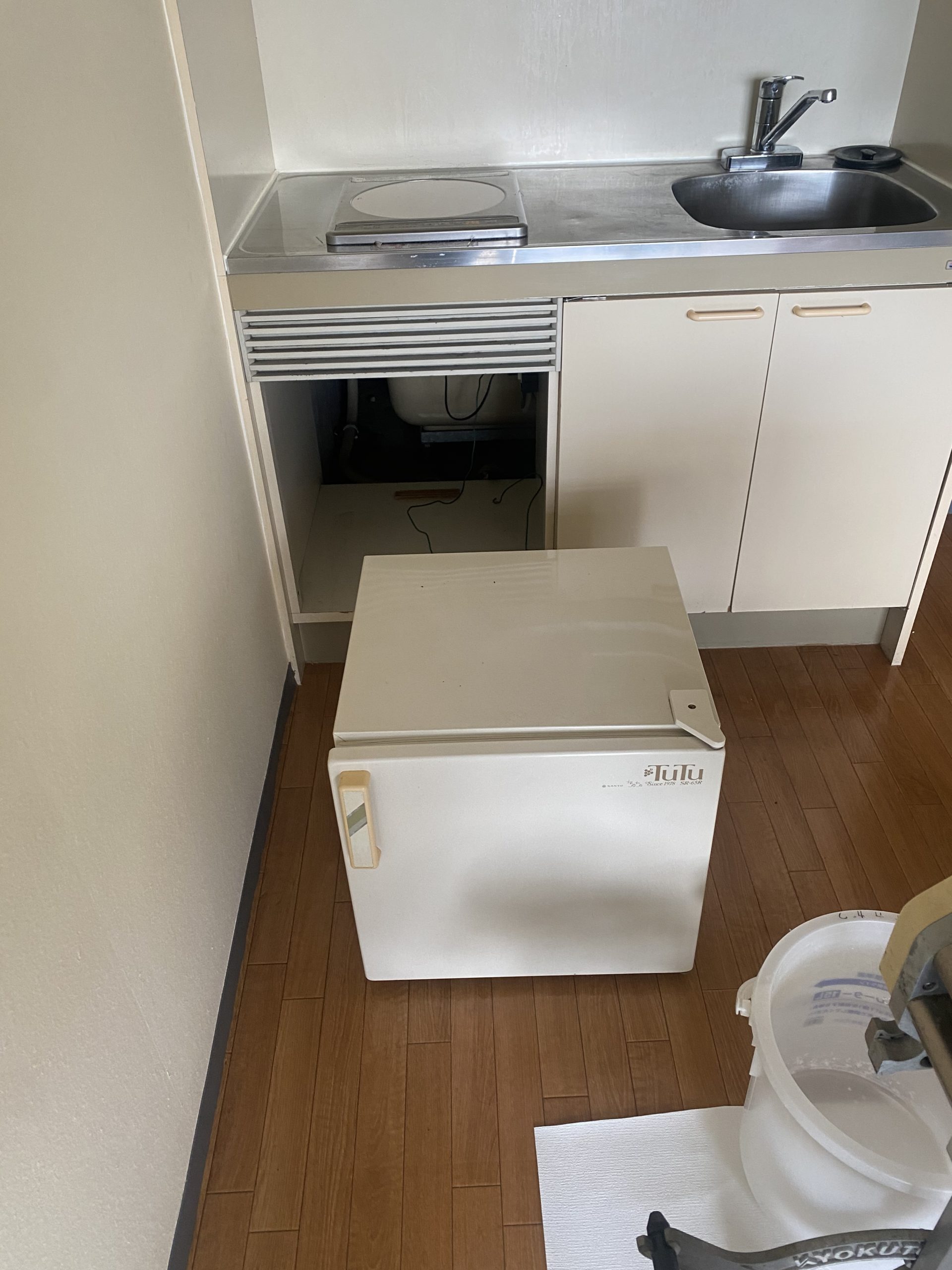 東京都　サイコロ型冷蔵庫